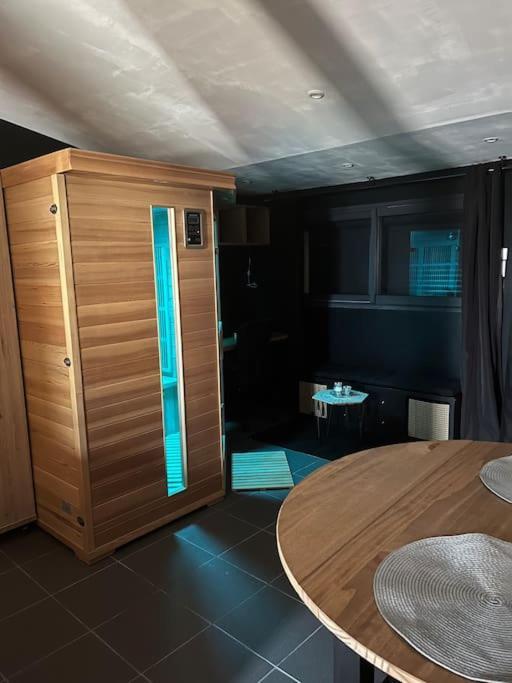 Suite Avec Sauna 36M² Ниор Екстериор снимка