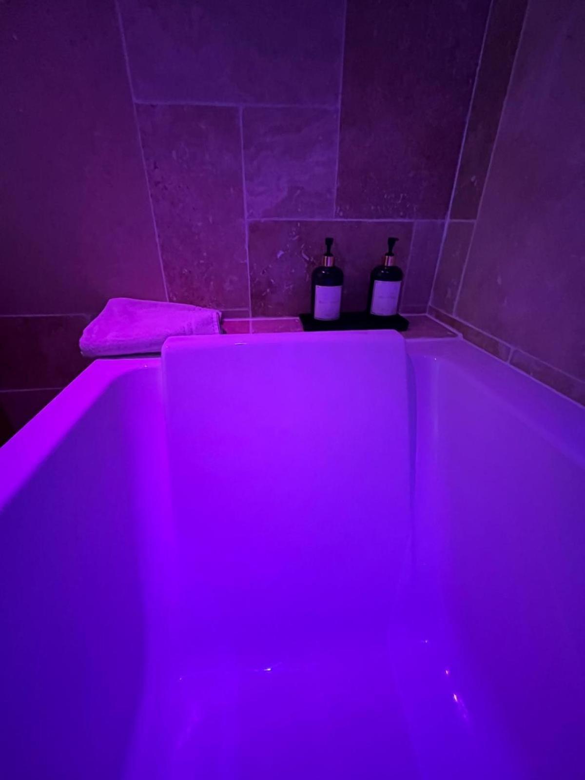 Suite Avec Sauna 36M² Ниор Екстериор снимка